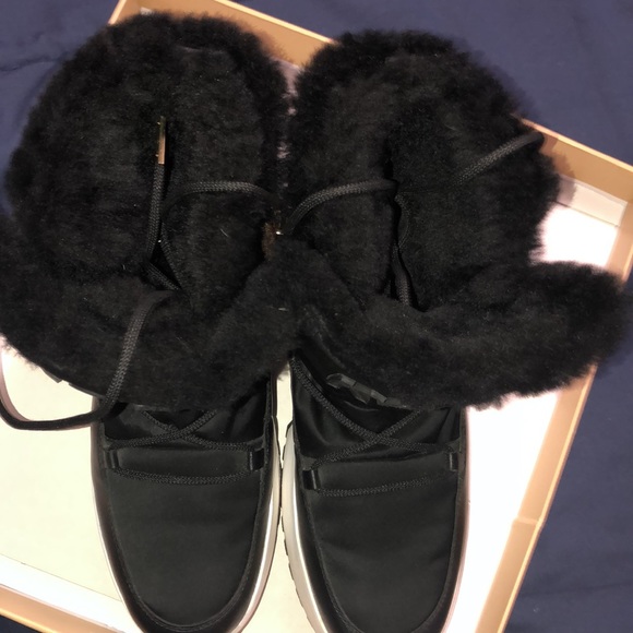 Last chance🔥MK Cassia Platform Sneaker Boot🔥 - Picture 8 of 8